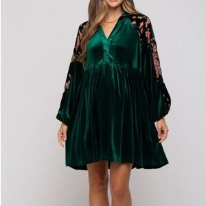 Pinkblush Umgee Maternity Forest Green Velvet Long Sleeve Dress Medium